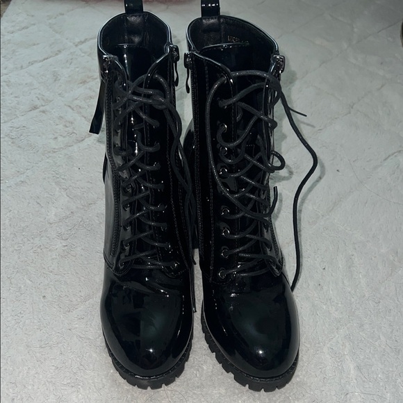 Black Patent Leather Lace-Up Boots - Picture 2 of 7